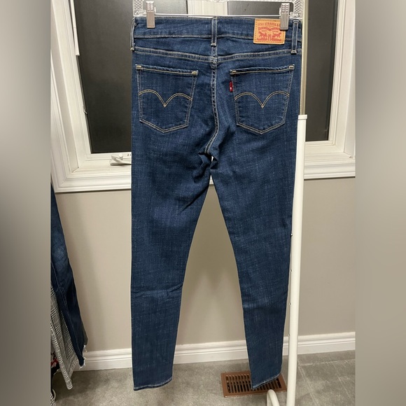 Levi’s Jeans - Picture 2 of 2